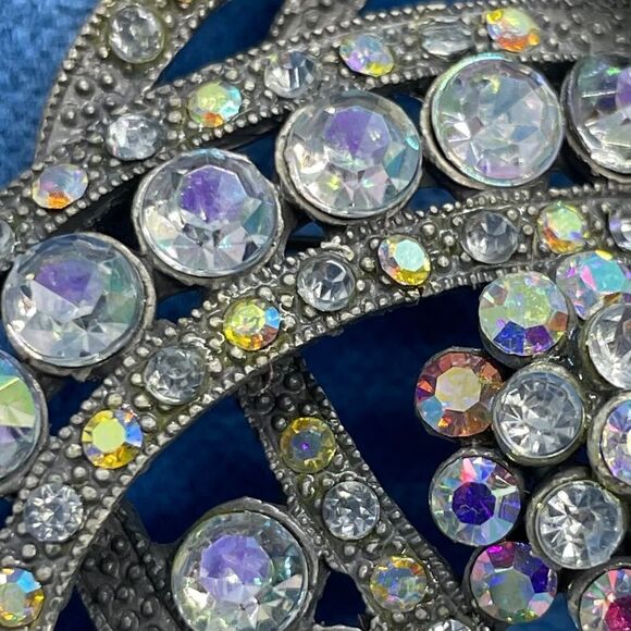 Vintage rhinestone knot brooch with fine metal detail pewter - Picture 3 of 4